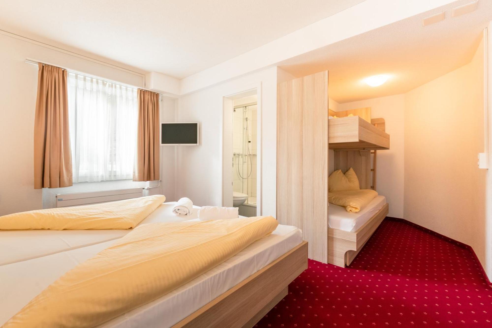 Hotel Kreuz Leissigen Bagian luar foto