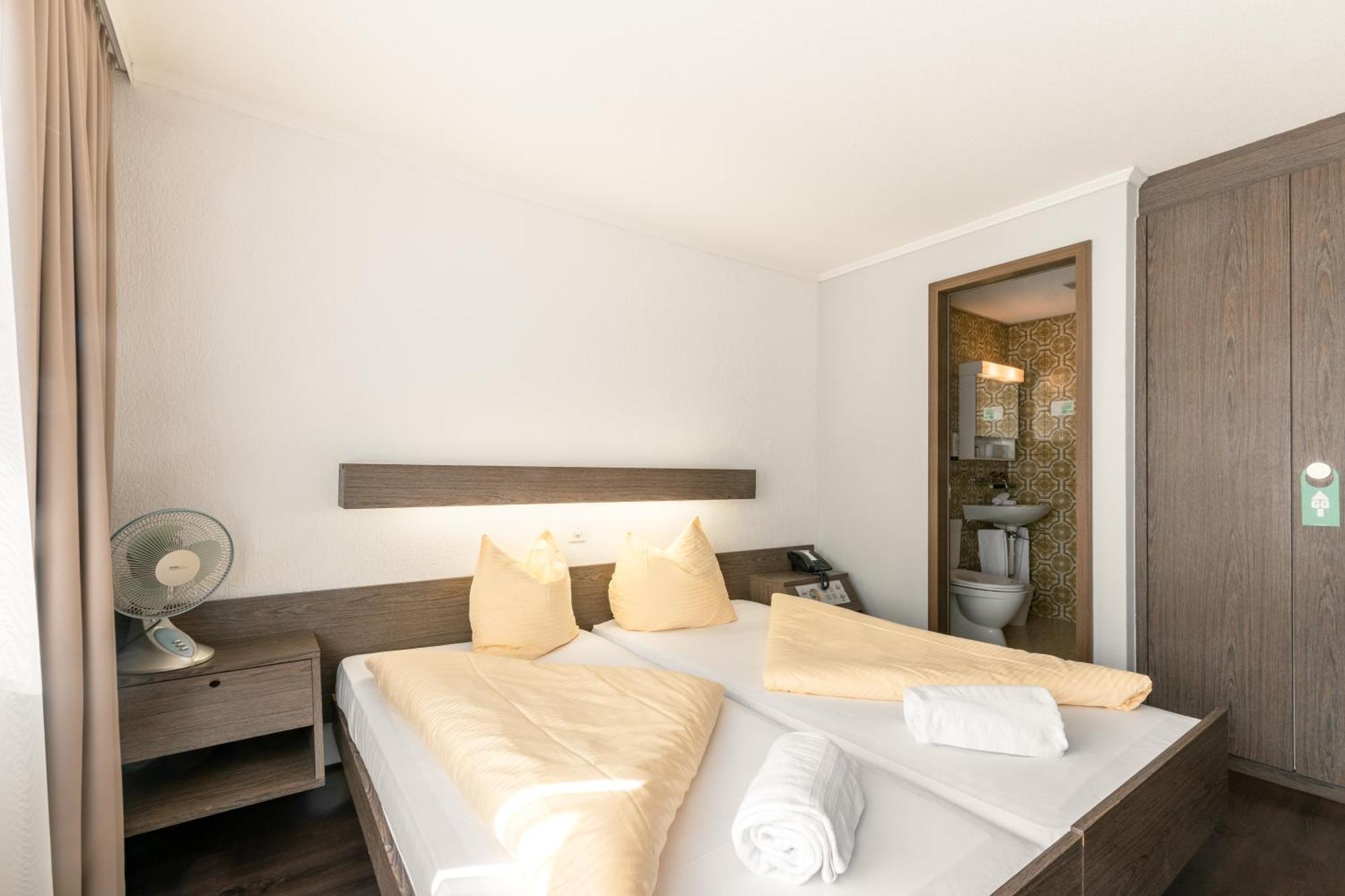 Hotel Kreuz Leissigen Bagian luar foto