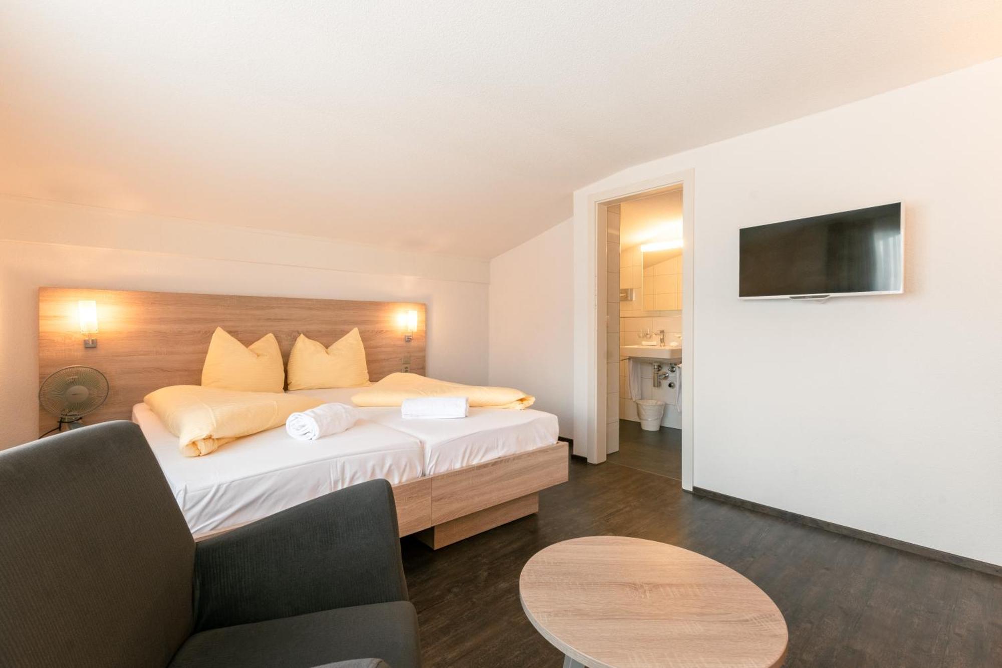 Hotel Kreuz Leissigen Bagian luar foto