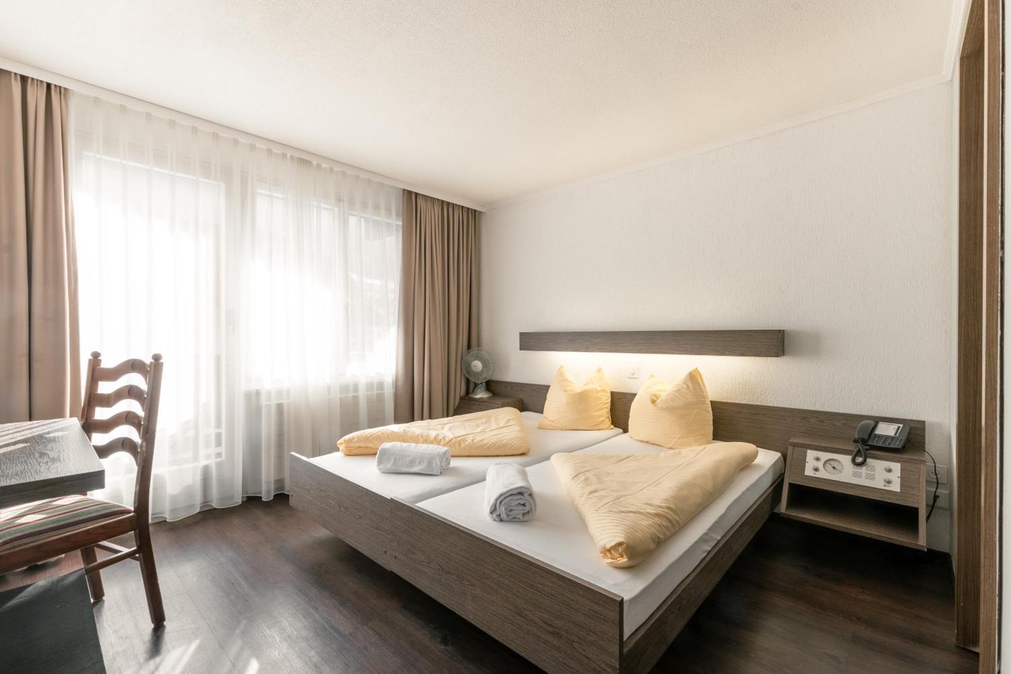 Hotel Kreuz Leissigen Bagian luar foto