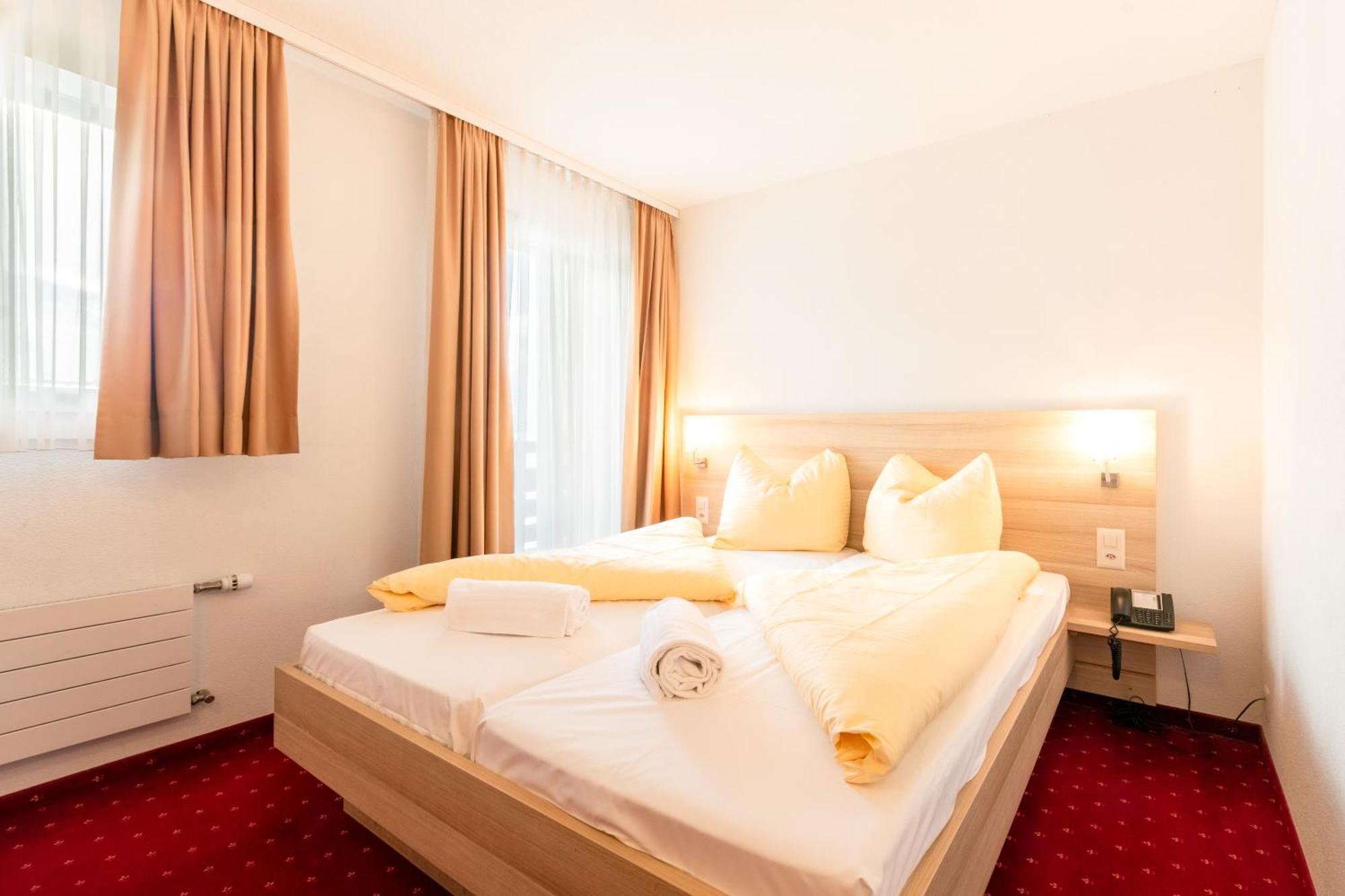 Hotel Kreuz Leissigen Bagian luar foto