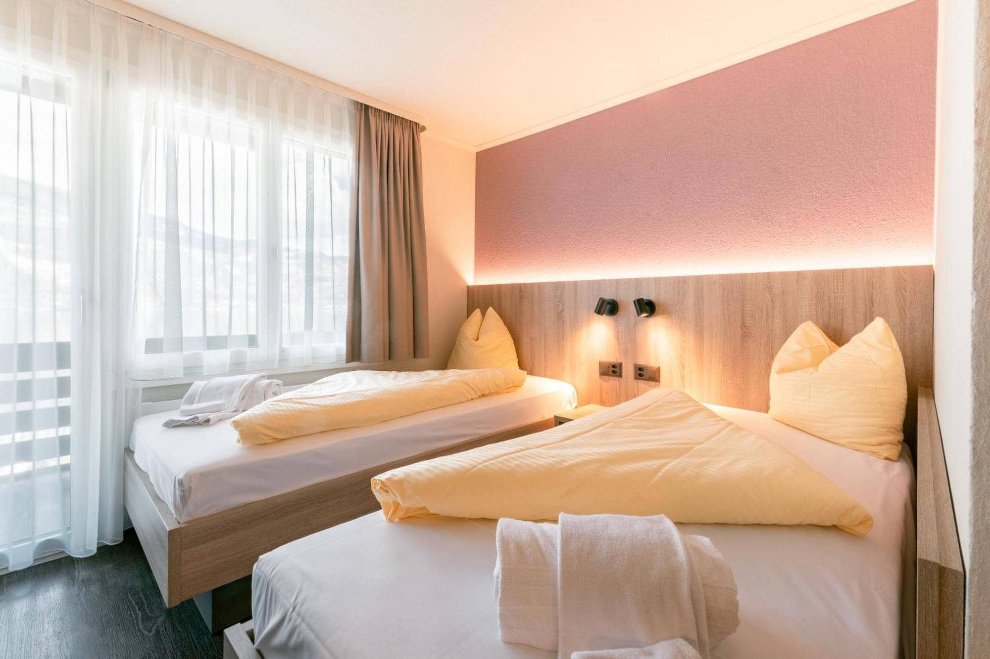 Hotel Kreuz Leissigen Bagian luar foto