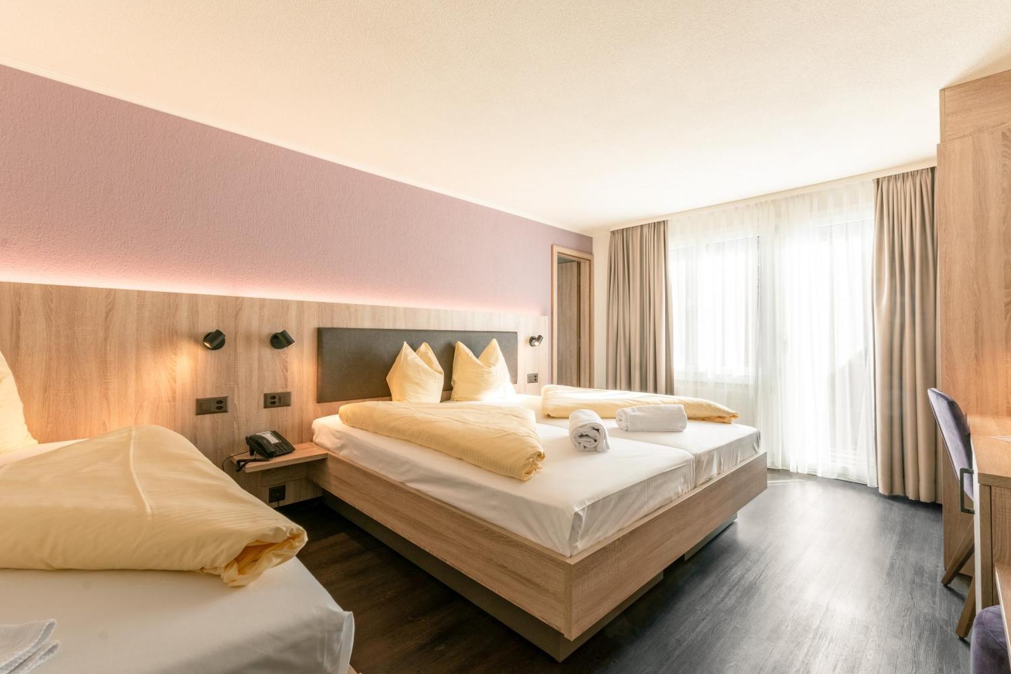 Hotel Kreuz Leissigen Bagian luar foto