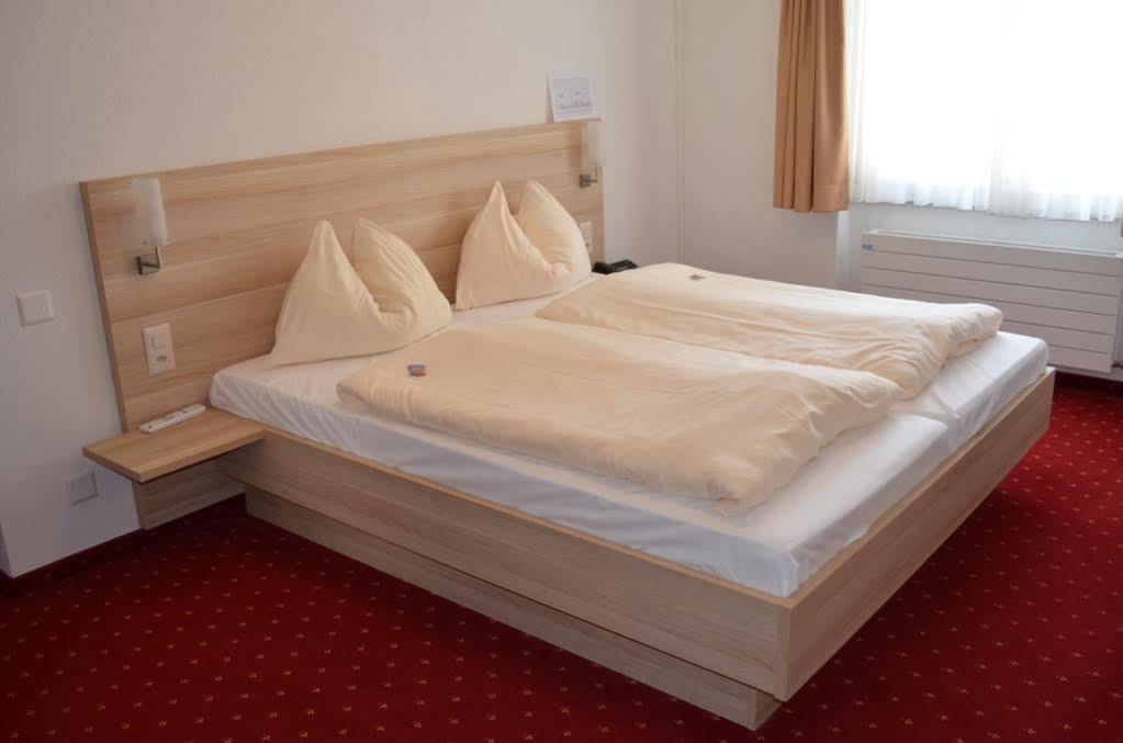Hotel Kreuz Leissigen Bagian luar foto